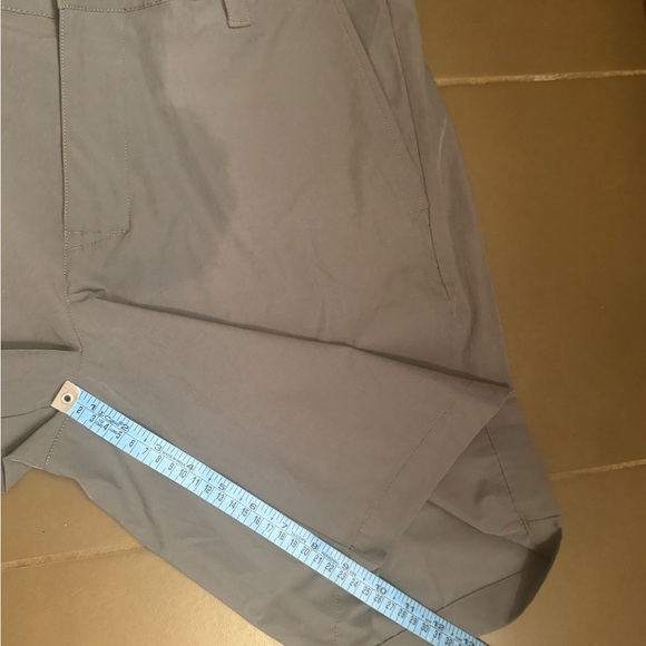 BANANA REPUBLIC Men's Gray Flat Front Golf Shorts Size 36 Pockets Outdoors - Picture 15 of 15